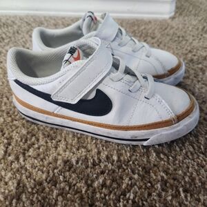 Nike Kids White and Black Sneakers with Tan Accents Sizd 9.5 Toddler